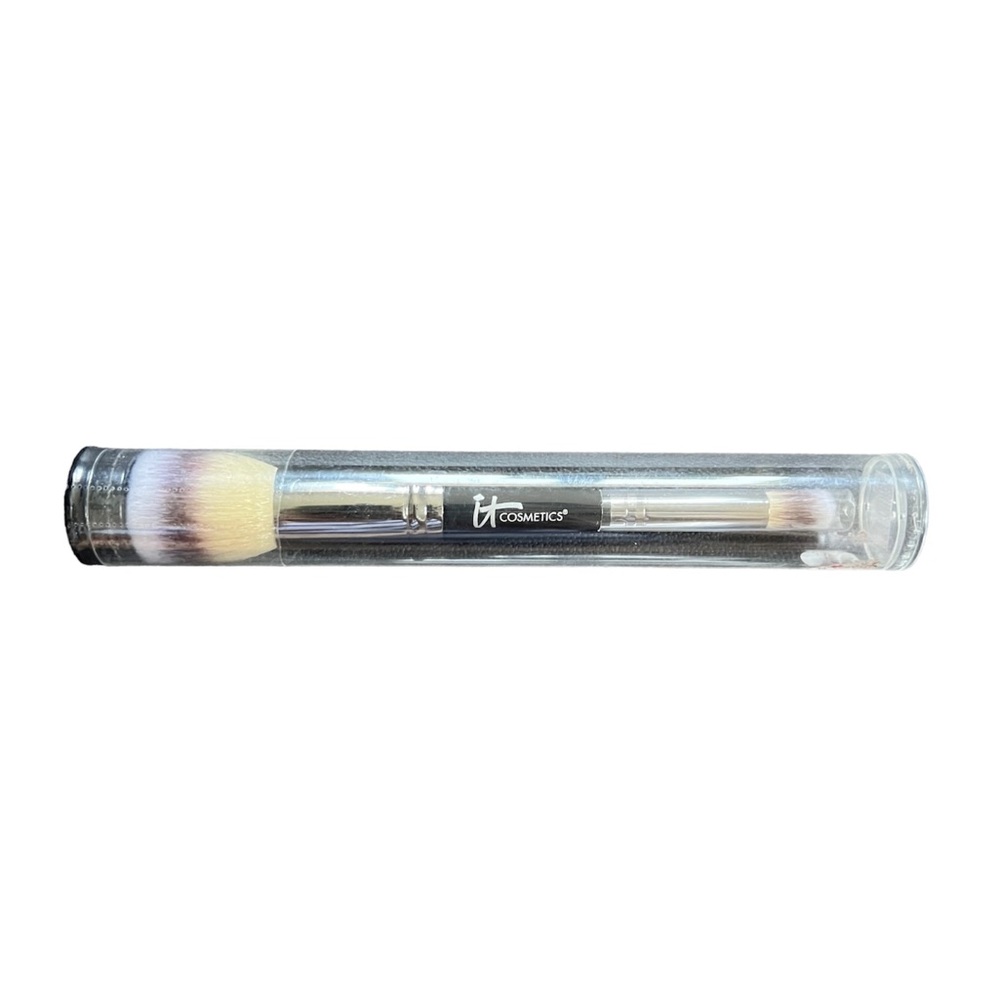 New it Cosmetics Heavenly Luxe No. 7 2 in 1 Foundation & Concealer Brush